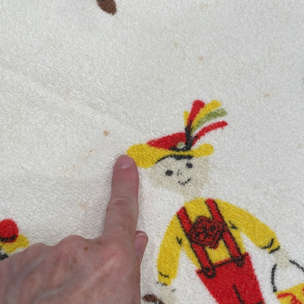 Vintage terrycloth tablecloth - Picture 6 of 10